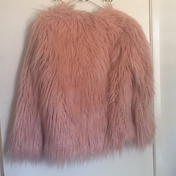Pink Faux Fur Coat 🛍 - Picture 4 of 4